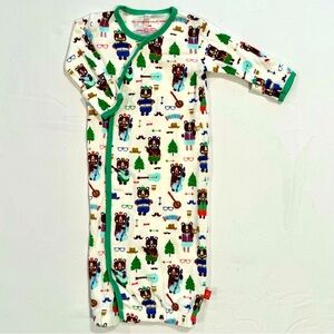 Magnificent Baby Infant Gown Boys Newborn NB Girls Bear Country Magnetic Cotton